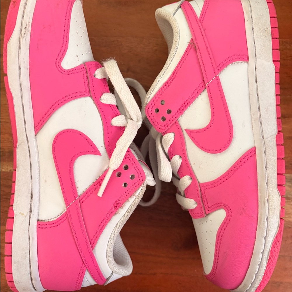 Nike Kids Sneakers in Pink and White